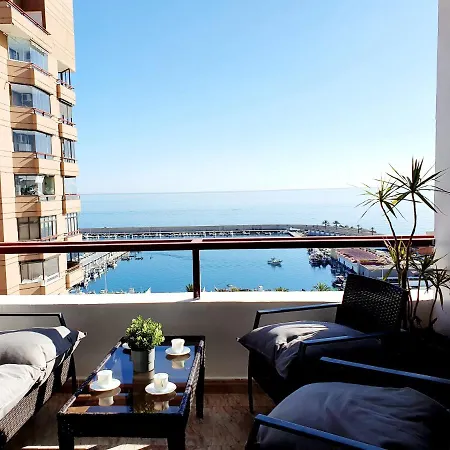 아파트 Marina View