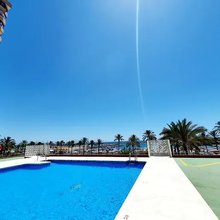 아파트 Marina View
